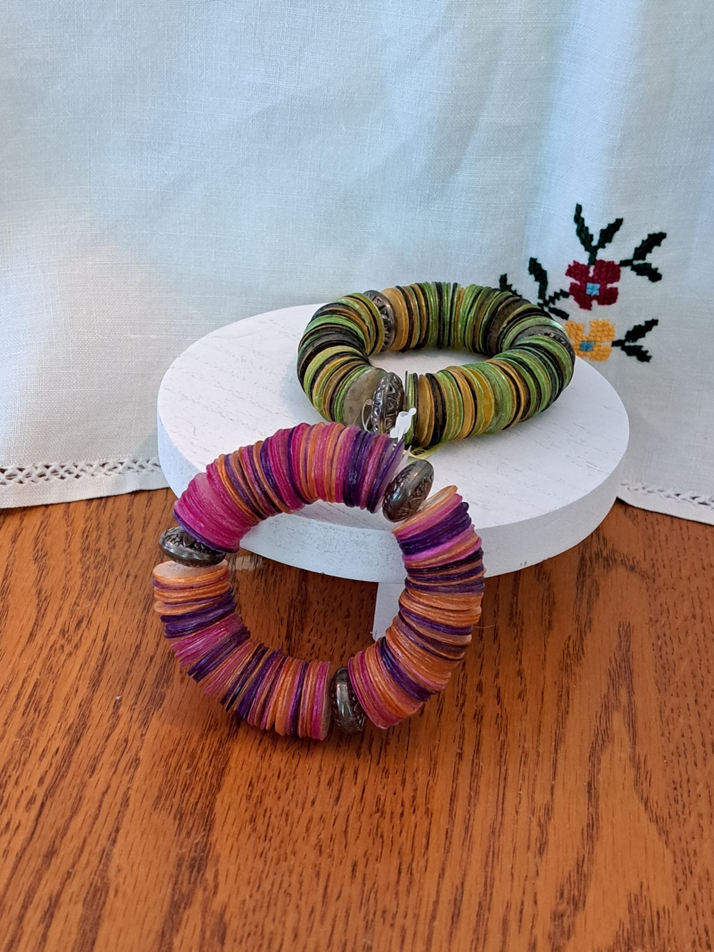 Vintage Y2k Vibrant Multicolor Shell And BeadStretch Bracelet - Pink & Green